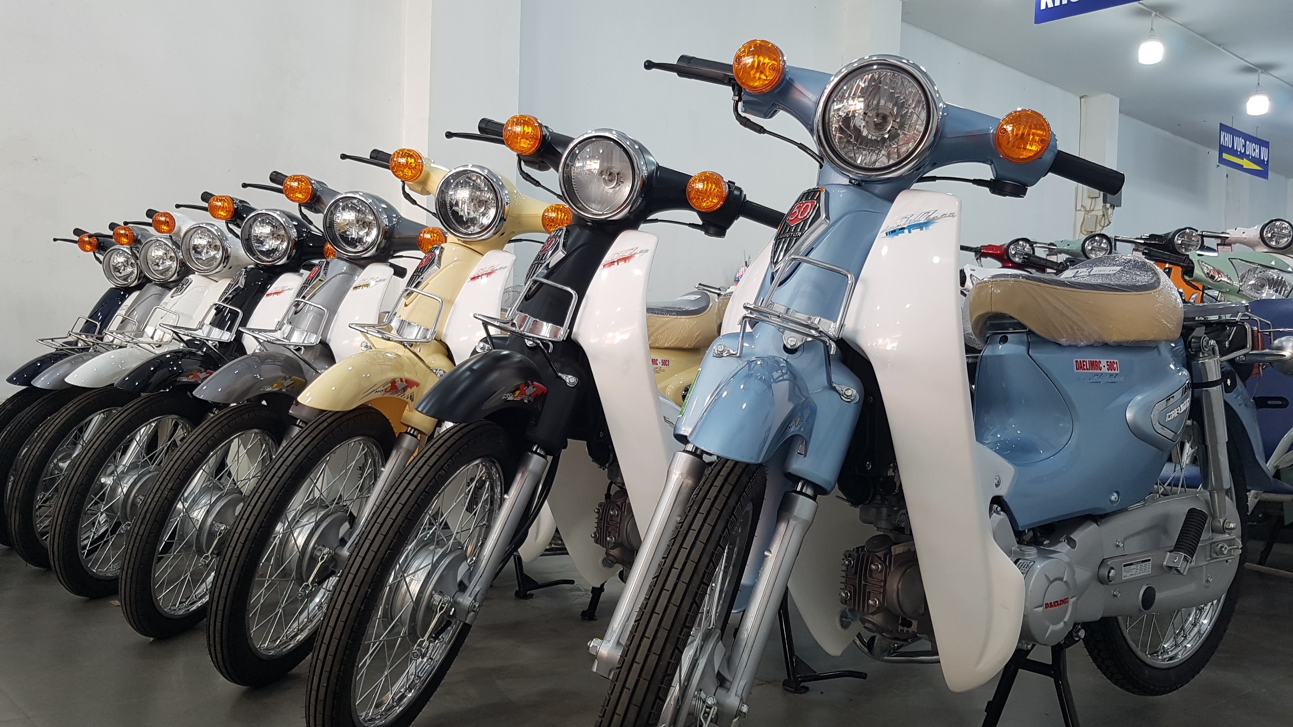 Sơn dọn mới Honda Cub màu xanh bóng cực đẹp  SƠN XE SÀI GÒN